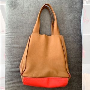 Beautiful gently use tote